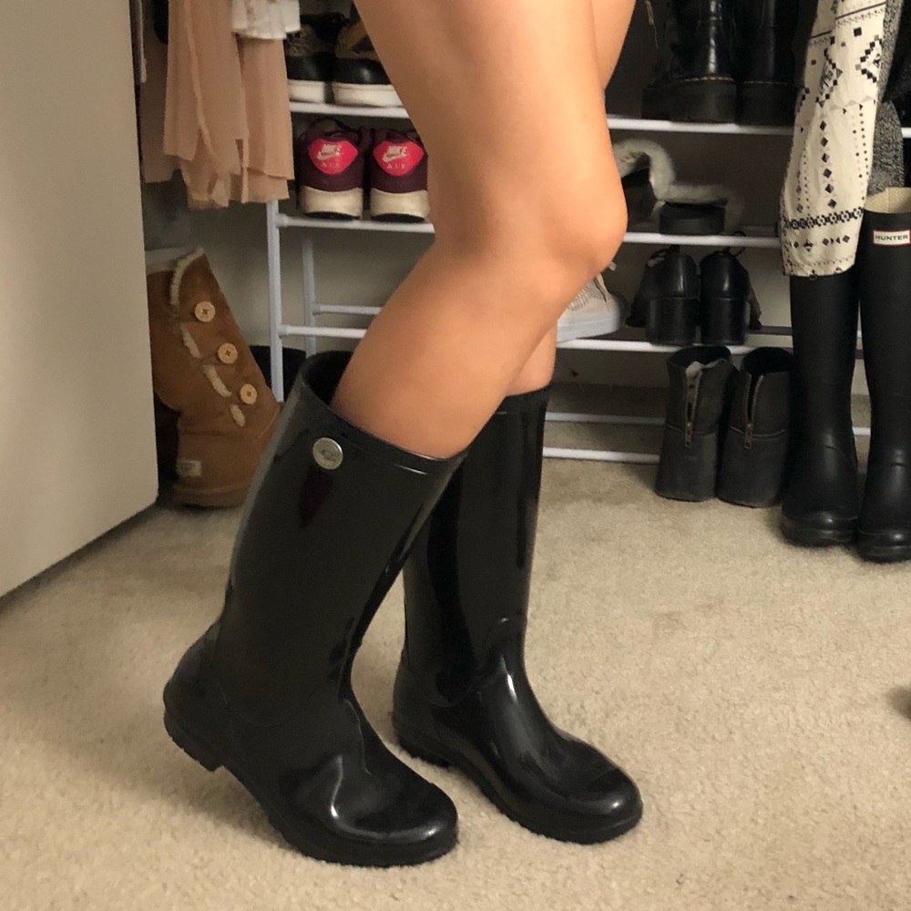 UGGs Rain Boots like new!